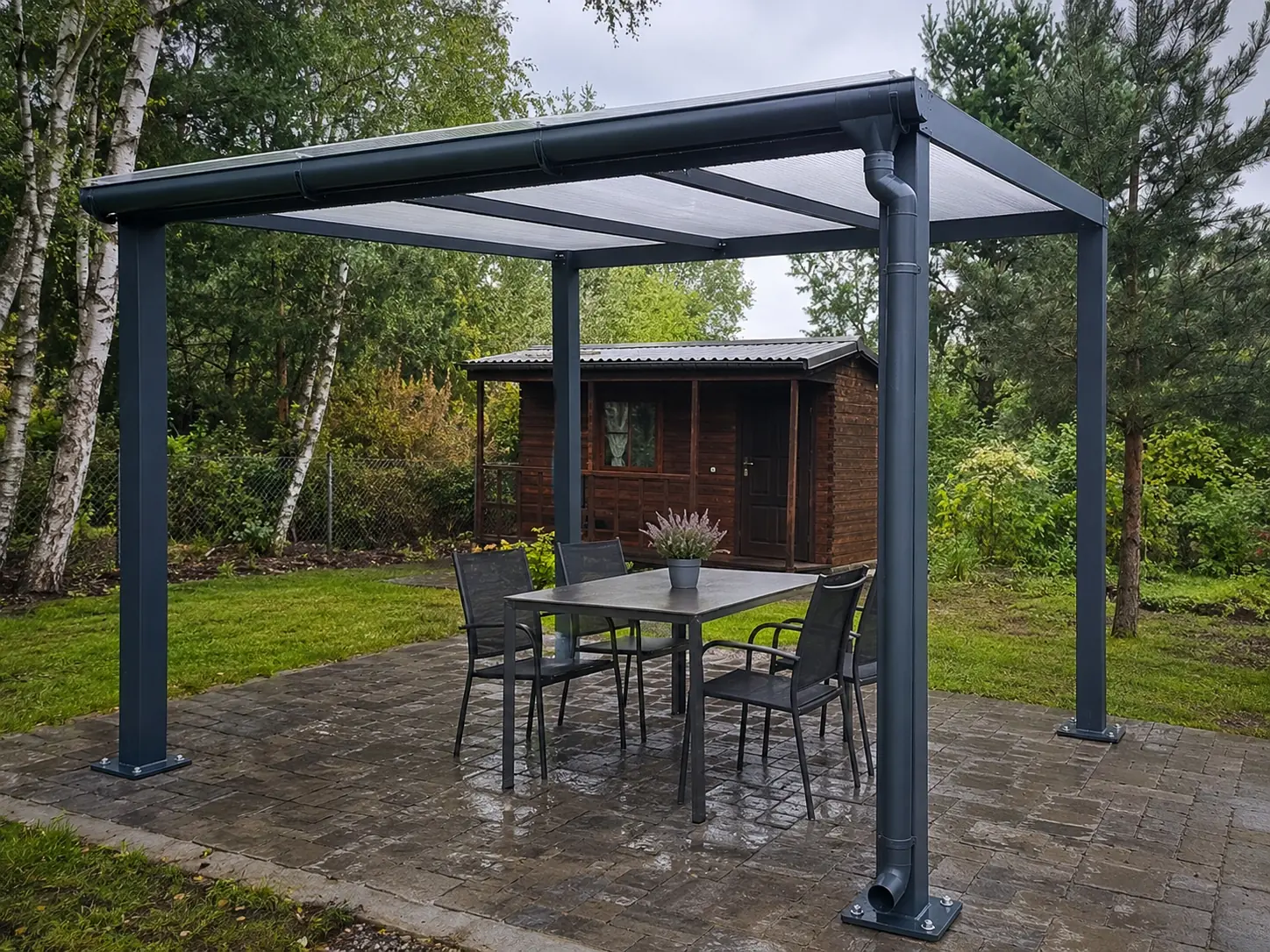 Pergola stalowa S — poliwęglan, 250 × 250 × 228–245 cm, dach: poliwęglan 16 mm